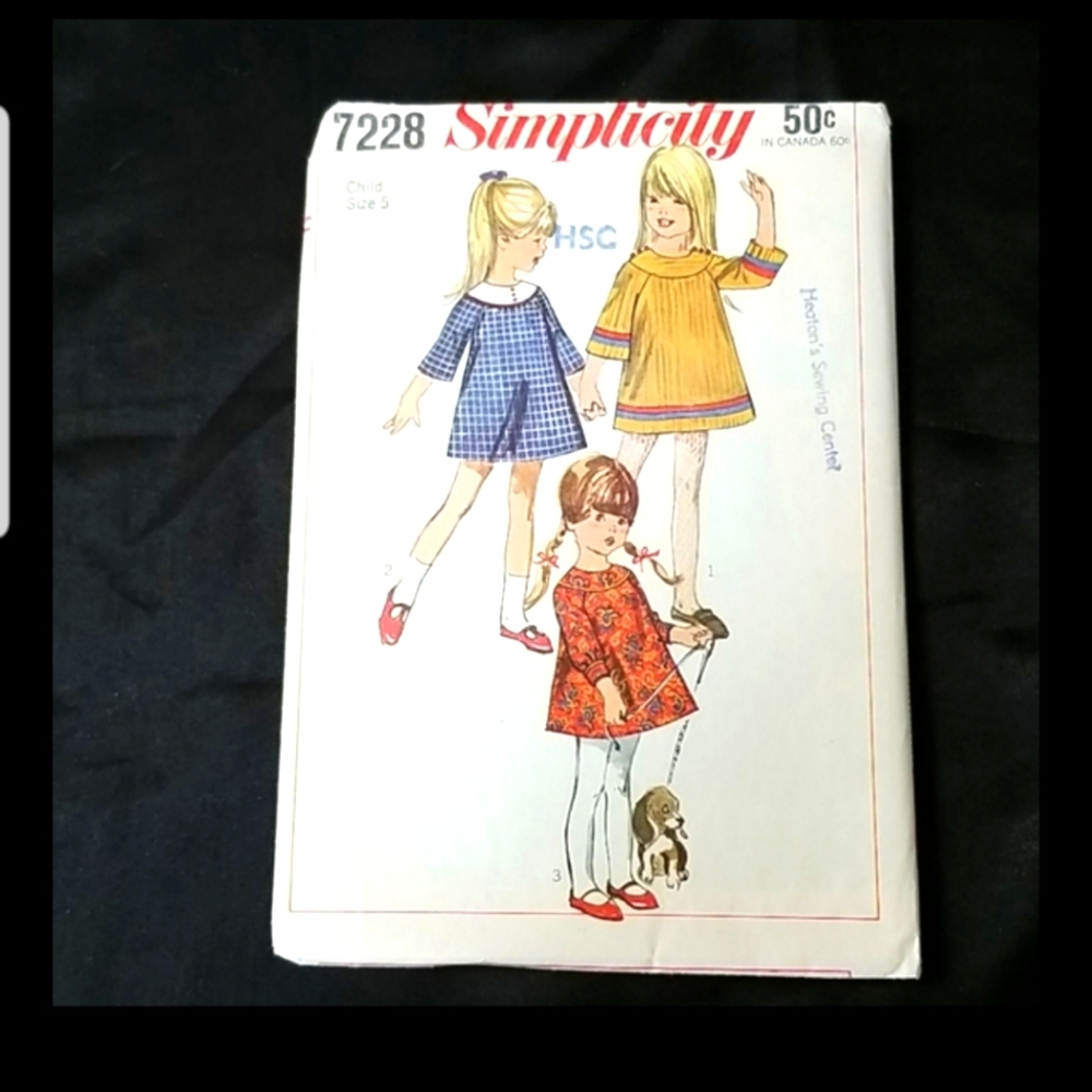 🧵VINTAGE CHILD SIZE SEWING PATTERN